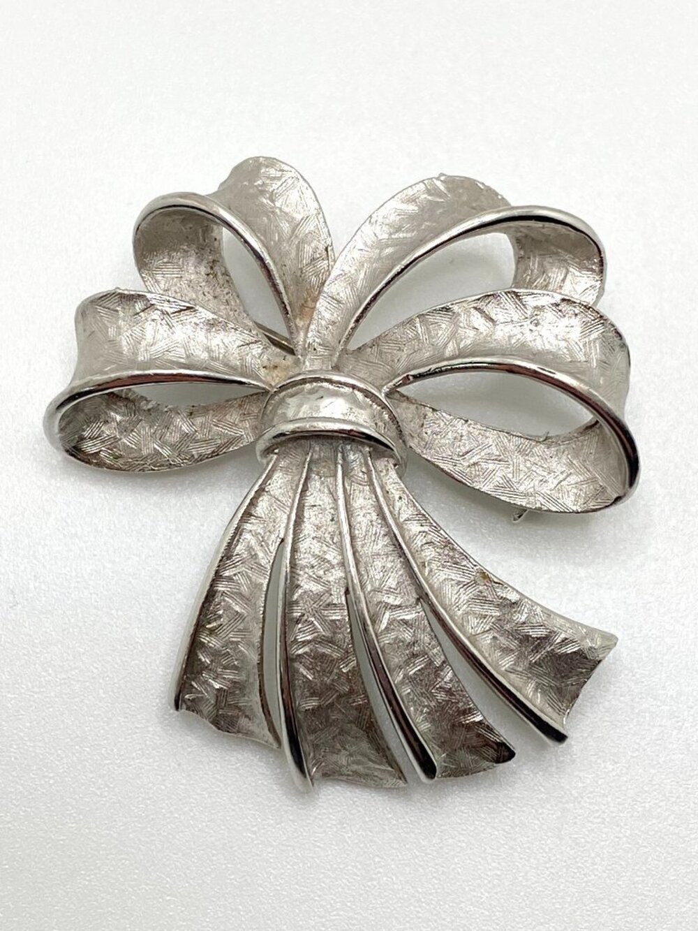 Vintage Brooch Textured Silver Tone Ribbon Bow MCM Retro Classic Chic